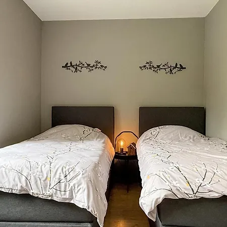 3 Bedroom Stunning In Vakantiehuis Hoeven