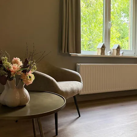 3 Bedroom Stunning In *