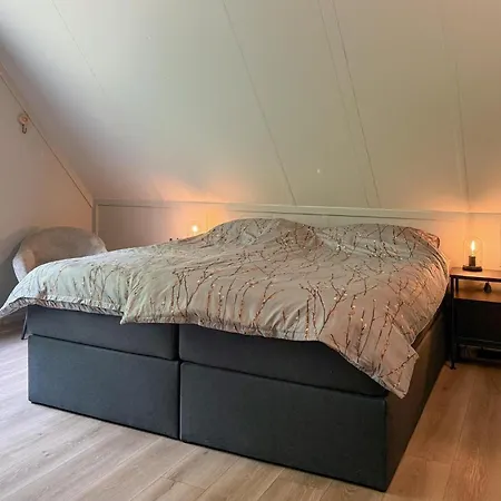 3 Bedroom Stunning In Ferienhaus Hoeven