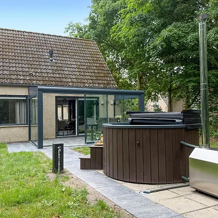 Vakantiehuis 3 Bedroom Stunning In Hoeven