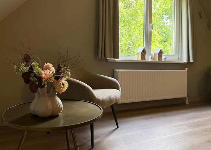 3 Bedroom Stunning In *