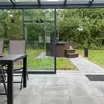 3 Bedroom Stunning In *
