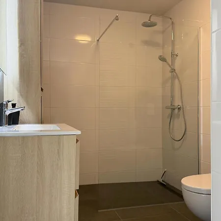 3 Bedroom Stunning In Hoeven
